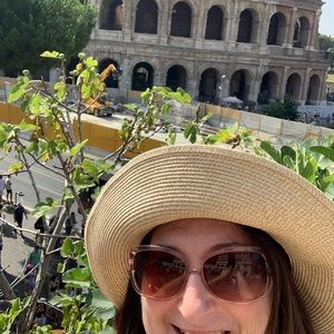 Meet your Posher, Miriam